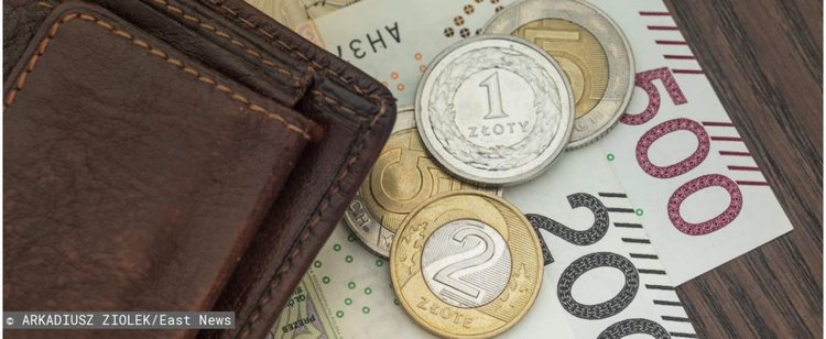 Pół miliona Polaków z podwyżką, znamy kwotę. Wypłaty mają urosnąć od 1 września, jest już projekt
