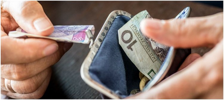 Podatek od smartfona. Artyści chcą jednak mniej, stanęło na 1 proc.