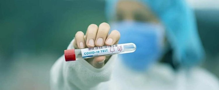Szykuje się nakaz testów dla osób wracających do kraju? Nasi sąsiedzi przerażeni wzrostem dobowej liczby nowych zakażeń
