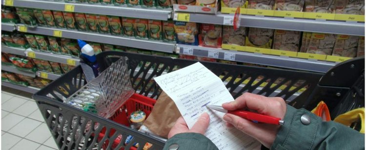 W niedzielę zakupy zrobimy, ale nie wszędzie. Mimo nacisków rząd zdania nie zmienił