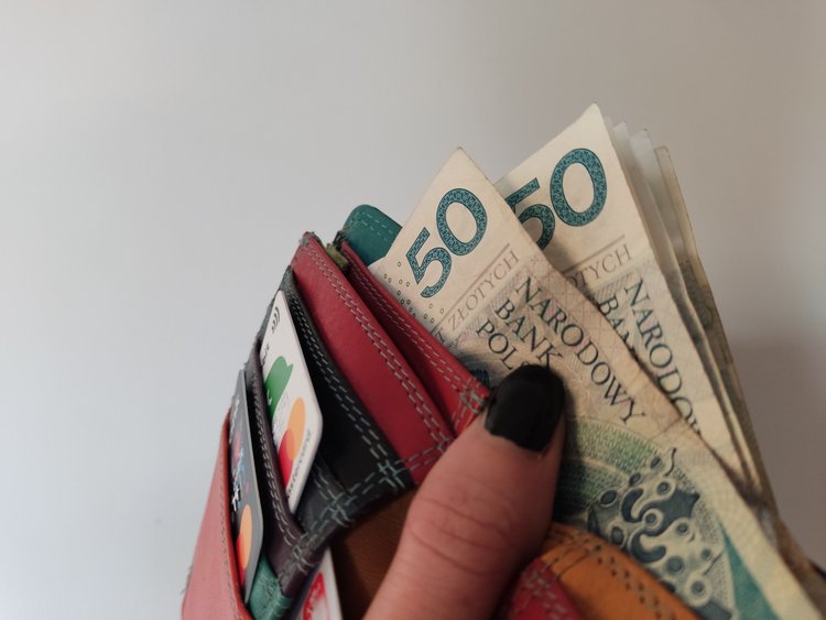 W przyszłym roku czeka nas zaostrzenie limitów transakcji gotówkowych. Rząd chce walczyć z szarą strefą