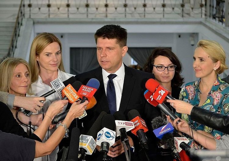 Ryszard Petru wraca do polityki. Nie wybrał żadnej partii, zaczyna od zera i zakłada własny projekt 