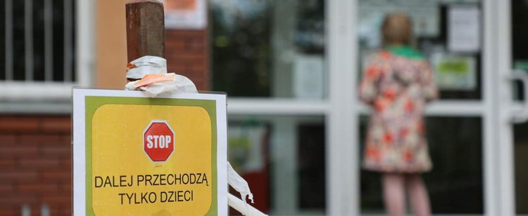 Ministerstwo zmienia plany ws. powrotu do szkoły. Ci uczniowie nie mają co na niego liczyć