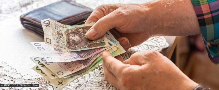 Fatalne informacje dotyczące oszczędności Polaków w bankach. Sytuacja, która nigdy wcześniej nie miała miejsca