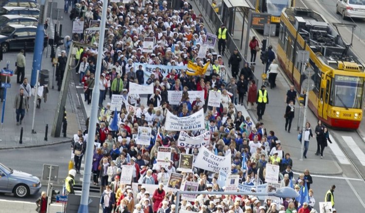 Protest pielęgniarek przejdzie przez Warszawę. Zacznie się już jutro 