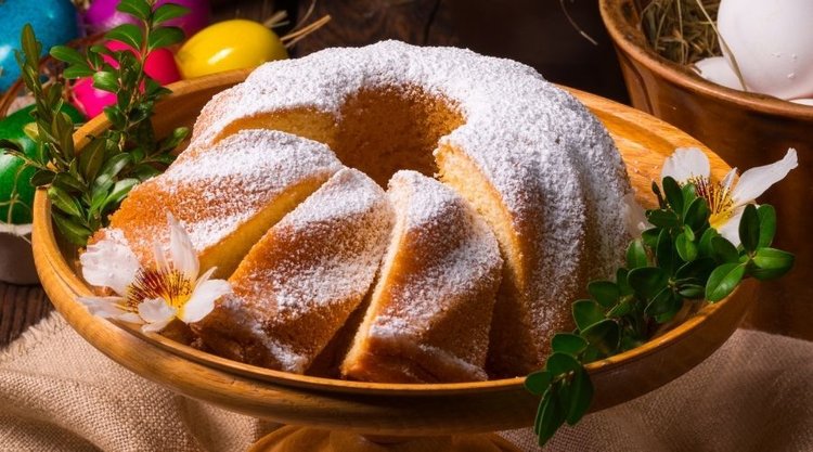 Ekspresowa babka wielkanocna - wystarczy 15 minut. Niezawodny przepis