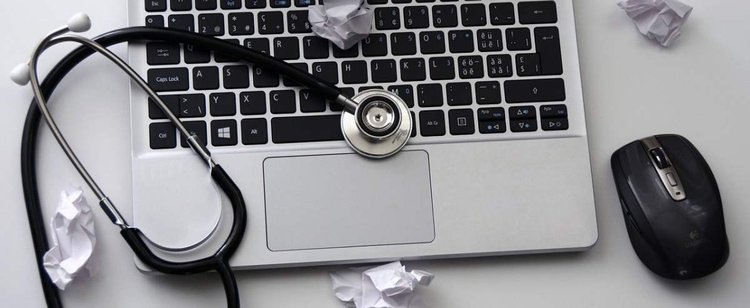 Zwolnienia elektroniczne – jakie mają zalety, a jakie wady?