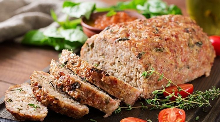 Przepis babci Ewy na uwielbianą pieczeń rzymską. Nie tylko na uroczysty obiad