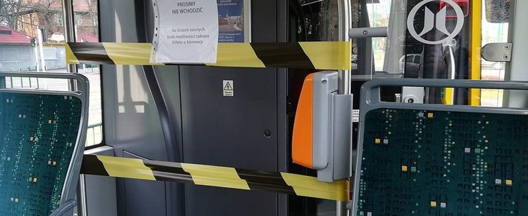 Od soboty wchodzą kolejne obostrzenia. Nowe zasady zasłania ust i nosa