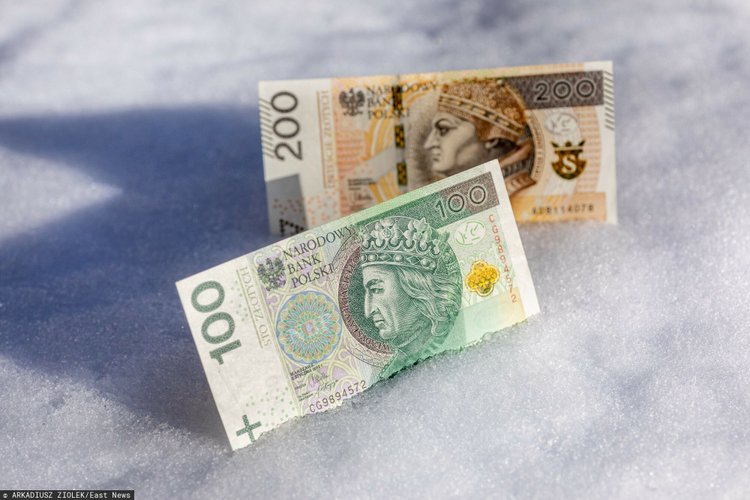 300 plus już nie do ręki. Rząd wprowadza zmiany w kluczowym programie