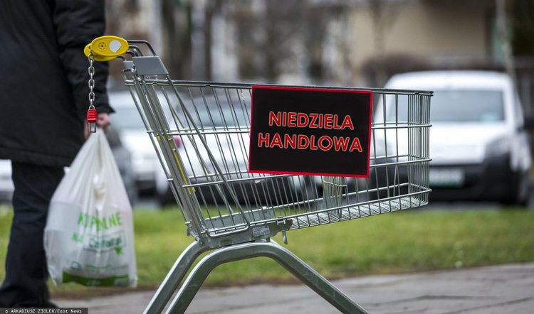 Niedziele handlowe 2021. Czy 9 maja zrobimy zakupy?
