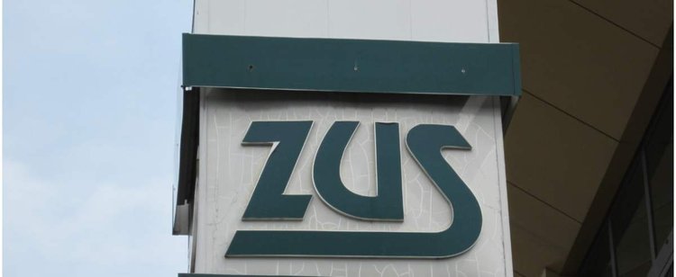 ZUS rekomenduje rozliczenia bezgotówkowe. Seniorzy zachęcani do korzystania z bankowości elektronicznej