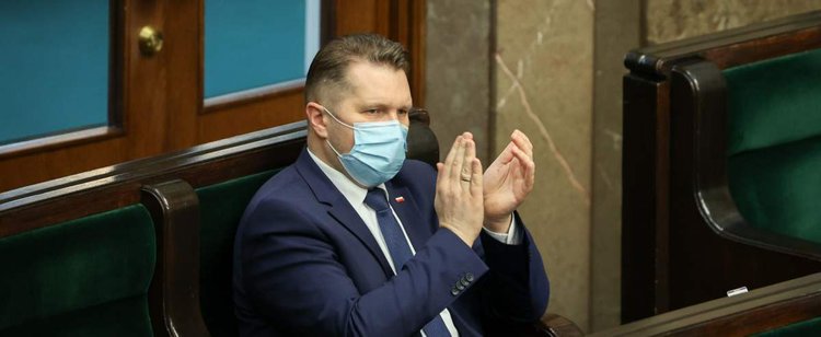 Powrót do szkoły jeszcze w kwietniu? Czarnek: To możliwe