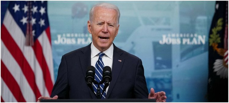 Joe Biden niemal powtórzył słowa Morawieckiego. W rok po słynnym odwołaniu pandemii przez premiera