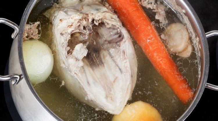 Przepis na pierogi z mięsem po rosole. Nic się nie zmarnuje 