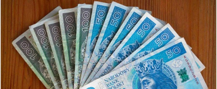 Tysiące Polaków załapią się na dodatkowe 1500 zł miesięcznie od rządu. Pieniędzy nie zabraknie