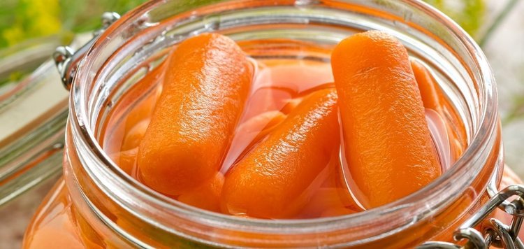 Prosty przepis na kiszoną marchewkę