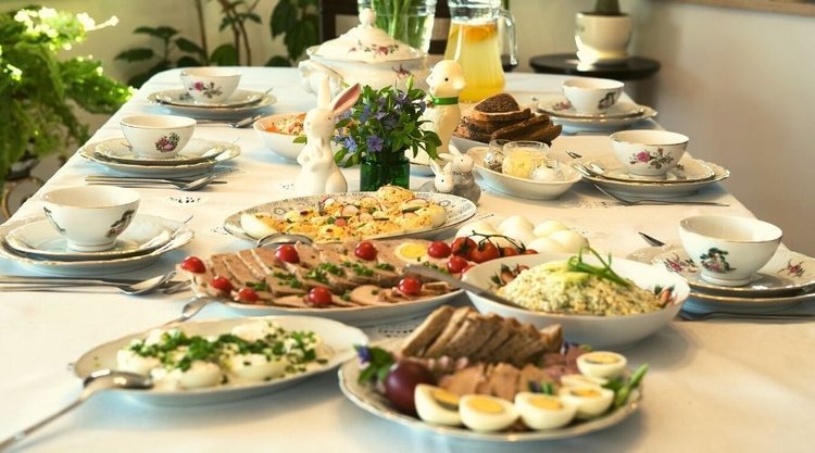 Jak przygotować jedzenie na Wielkanoc? Garść babcinych porad