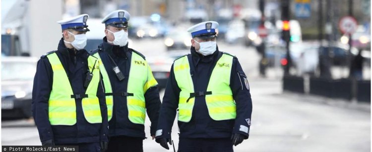 Ile zarabia policjant? Oprócz pakietu socjalnego może liczyć na trzynastkę
