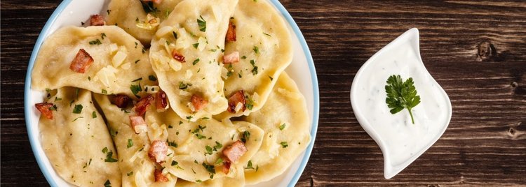 Jak zrobić chrupiące skwarki do pierogów?