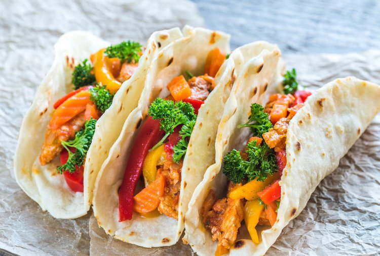Cudowne tacos z kurczakiem - przepis na meksykańską przekąskę