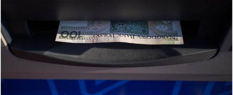 Ważna zmiana w bankomatach sieci Euronet. Przy wybieraniu pieniędzy będziesz musiał się więcej natrudzić