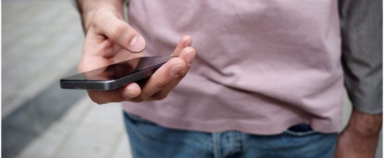 Klikniesz tylko w SMS, pieniądze przepadną. Oszuści są coraz bardziej bezczelni