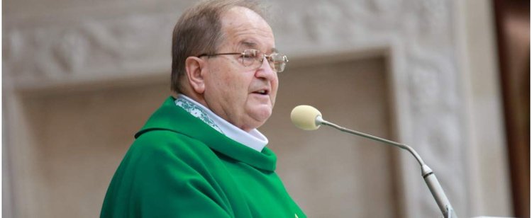 Hotele pozamykane, ale nie u Rydzyka. Wziął po 360 zł za dobę i zrobił rekolekcje