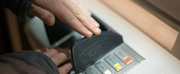 Wypłacasz z bankomatu, szykuj się na niespodziankę. Całą kwotę możesz dostać w jednym banknocie