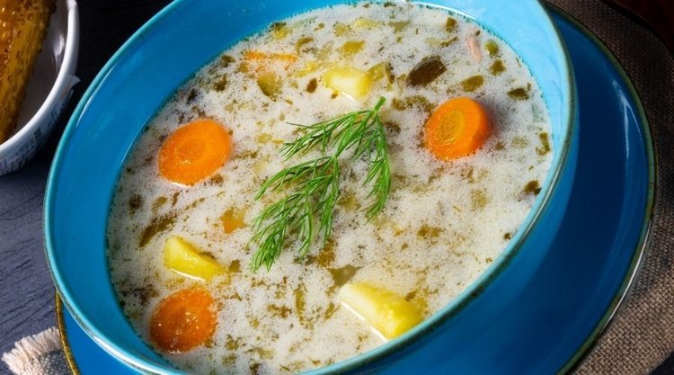 Przepis na ogórkową ze świeżych ogórków