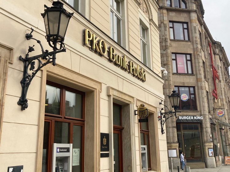 PKO BP znów na celowniku oszustów. Tym razem podszywają się pod "departament bezpieczeństwa"