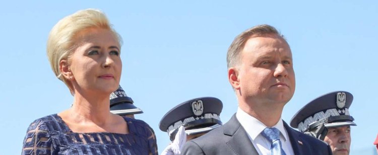 Ile zarobi Duda do końca kadencji? Nie tylko podwyżka wchodzi w grę