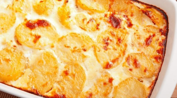 Postna zapiekanka ziemniaczana. Szybki i tani obiad dla całej rodziny