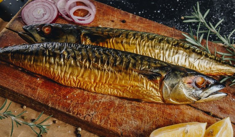 Uwielbiasz makrelę wędzoną? W mig zrobisz z niej tani pyszny posiłek dla całej rodziny