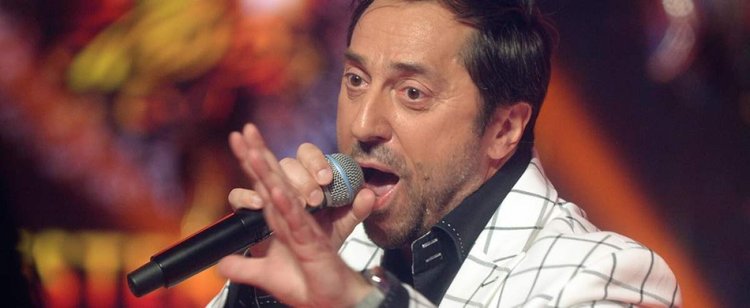 Lider zespołu "Boys" rozmawia z nami o trudnym czasie pandemii, zarobkach w branży i fenomenie muzyki disco polo