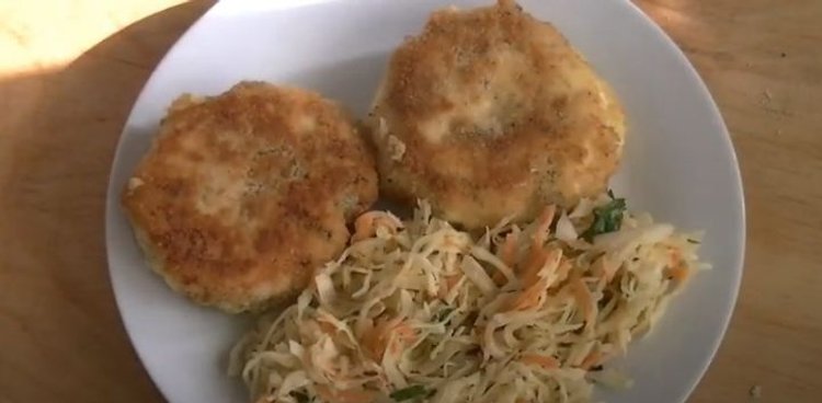 Znasz kotlety ruskie? Tani i dziecinnie prosty pomysł na obiad