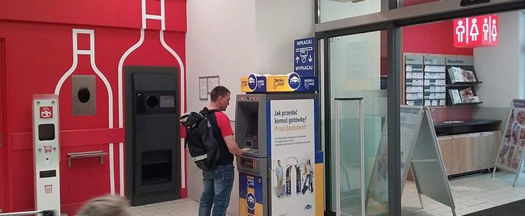 Nowy nominał w bankomatach. Dostarczano go opancerzonymi konwojami