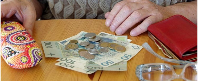 Już ponad 25 tys. emerytów odwołało się do sądu w sprawie obniżki emerytury. Twoje świadczenie też może być wyższe
