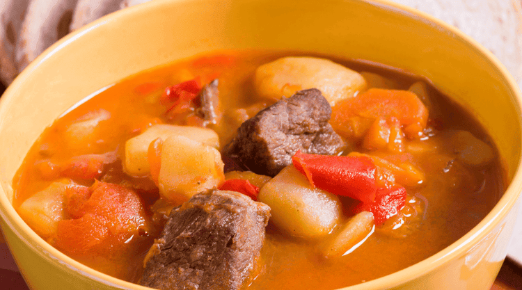 Zupa gulaszowa z wieprzowiny 