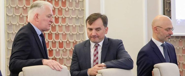 Sondaż parlamentarny po aferze w rządzie. Są przetasowania, koalicjanci na dnie