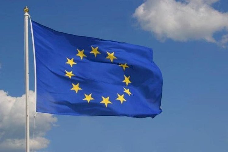 Chorwacja przyjęła euro. Sikorski, Bosak, Miller i inni komentują 