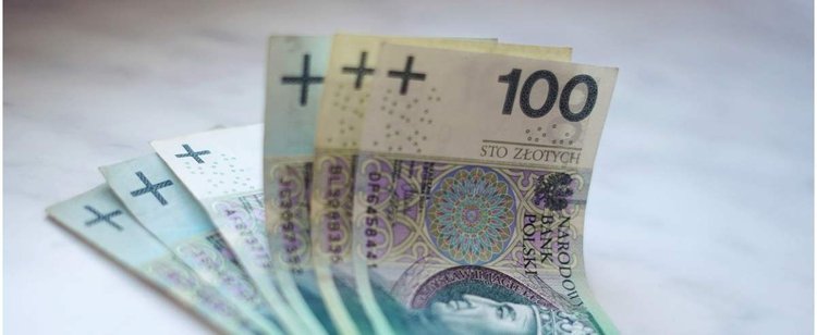 Obostrzenia przedłużone, ale świadczenie będzie wypłacane. Zasiłek może należeć się i tobie