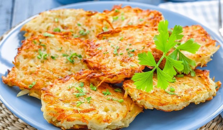 Ekspresowe placki ziemniaczane bez smażenia. Z 1 dodatkiem smakują najlepiej