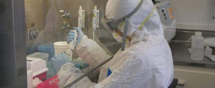 Z laboratorium w Chinach wydostała się groźna bakteria. Tysiące zakażonych, władze chciały zatuszować sprawę
