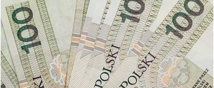 Pilna decyzja w ostatniej chwili, rząd przedłuża wypłaty. Możesz dostać świadczenie równe 80 proc. twojej pensji
