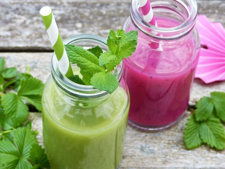 Smoothie z jarmużem, bananem i kiwi - prawdziwa bomba witaminowa