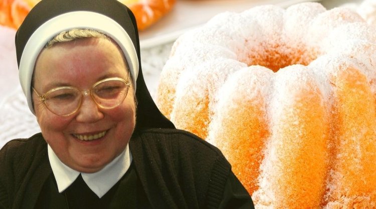 Wielkanocna babka z brzoskwiniami od siostry Anastazji. Wilgotna i przepyszna 