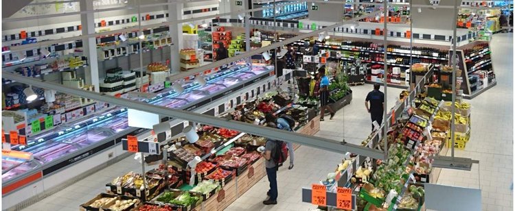Lidl wstrzymuje współpracę z największą przetwórnią mięsa w Niemczech. Są oskarżenia pod adresem Polaków