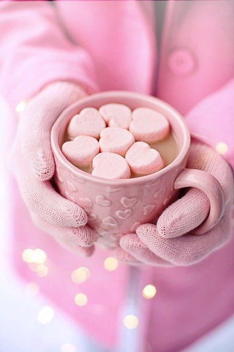 Czekolada na gorąco z piankami marshmallows - pyszny i szybki deser