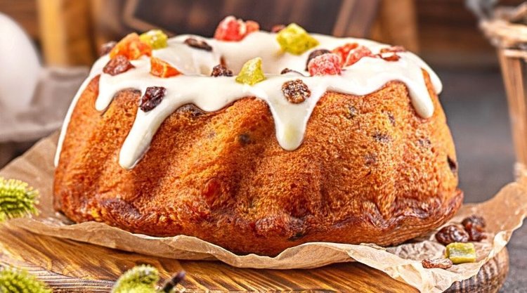 Cudna babka wielkanocna z dodatkiem suszonych owoców. Pokochasz ją od pierwszego kęsa